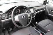 Белый SsangYong Actyon 2.0 MT (149 л.с.) 4WD 2012 фото 9