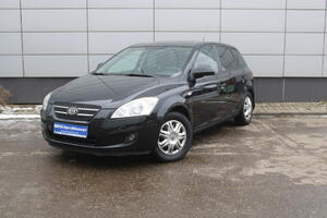 Серый Kia Ceed, I 1.6 MT (122 л.с.) 2009