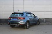 Серый Kia Rio X-Line 1.4 MT (100 л.с.) 2019 фото 5