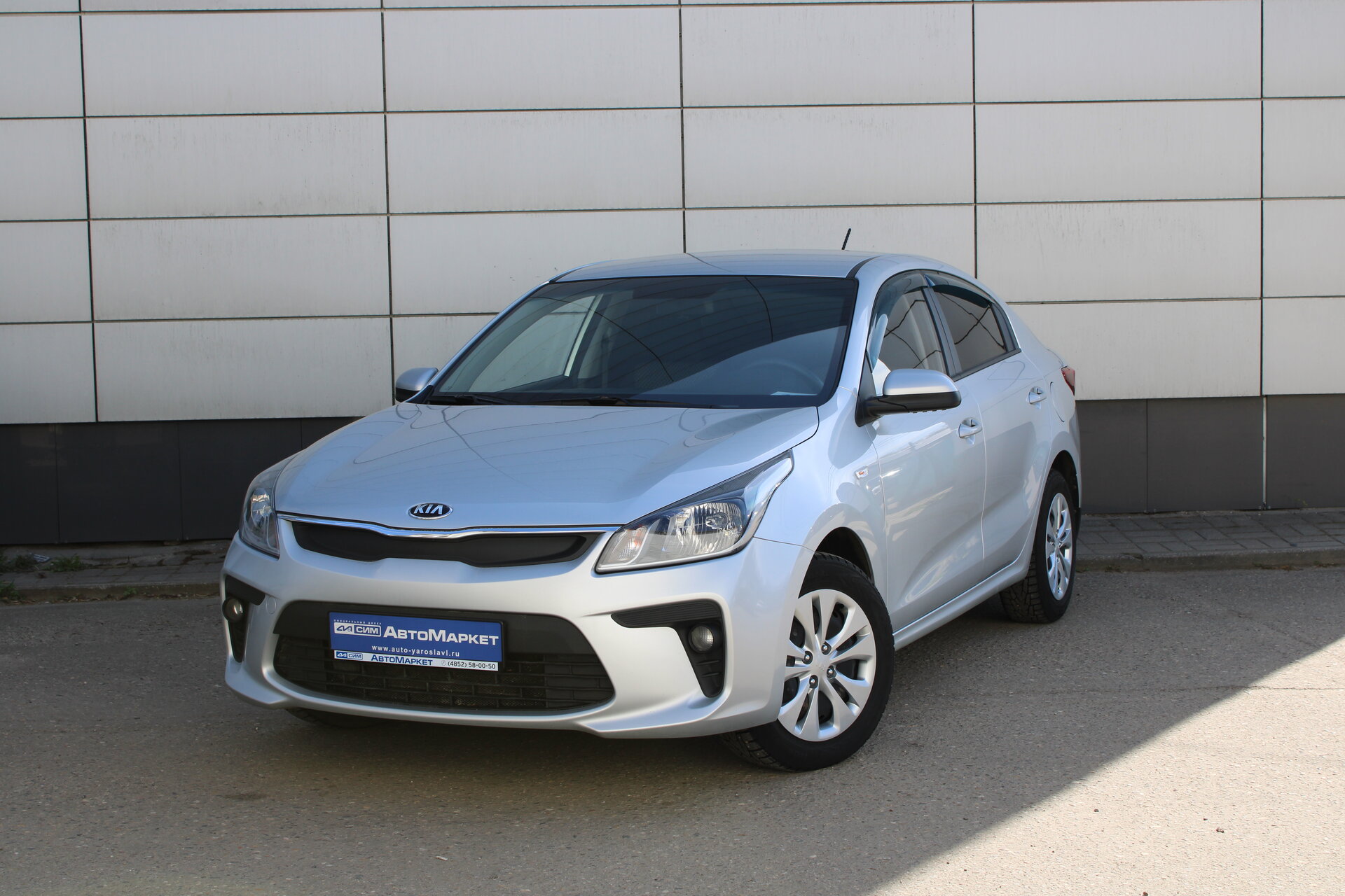 Серебряный Kia Rio, IV 1.6 MT (123 л.с.) 2019