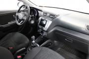 Зеленый Kia Rio 5-speed 1.6 MT (123 л.с.) 2014 фото 10