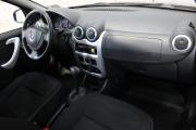 Красный Renault Sandero Stepway 1.6 AT (103 л.с.) 2012 фото 10