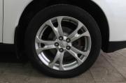 белый Mitsubishi Outlander 2.4 CVT (167 л.с.) 4WD 2013 фото 11