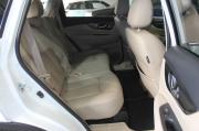 белый Nissan X-Trail 2.5 CVT (171 л.с.) 4WD 2018 фото 16