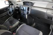 Черный Nissan X-Trail 2.0 AT (140 л.с.) 4WD 2006 фото 10