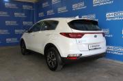 белый Kia Sportage 2.0 AT (150 л.с.) 2019 фото 2