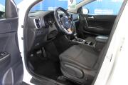 белый Kia Sportage 2.0 AT (150 л.с.) 2019 фото 12