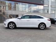белый Hyundai Sonata 2.4 AT (188 л.с.) 2018 фото 1