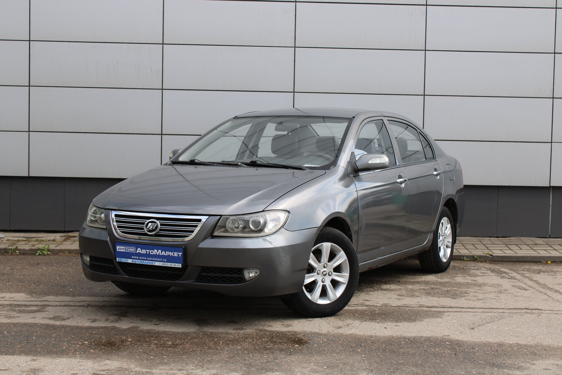 Серый Lifan Solano 1.6 MT (106 л.с.) 2012