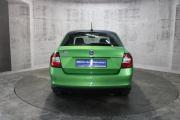 Зеленый Skoda Rapid 1.6 AT (110 л.с.) 2017 фото 6