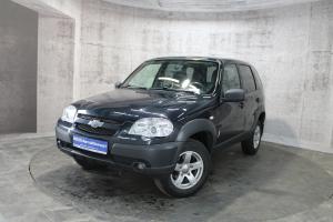 Черный Chevrolet Niva 1.7 MT (80 л.с.) 4WD 2018