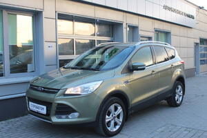 зеленый Ford Kuga 1.6 AT (150 л.с.) 4WD 2013