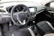 Красный Lada (ВАЗ) Vesta SW Cross 1.6 MT (106 л.с.) 2019 фото 9