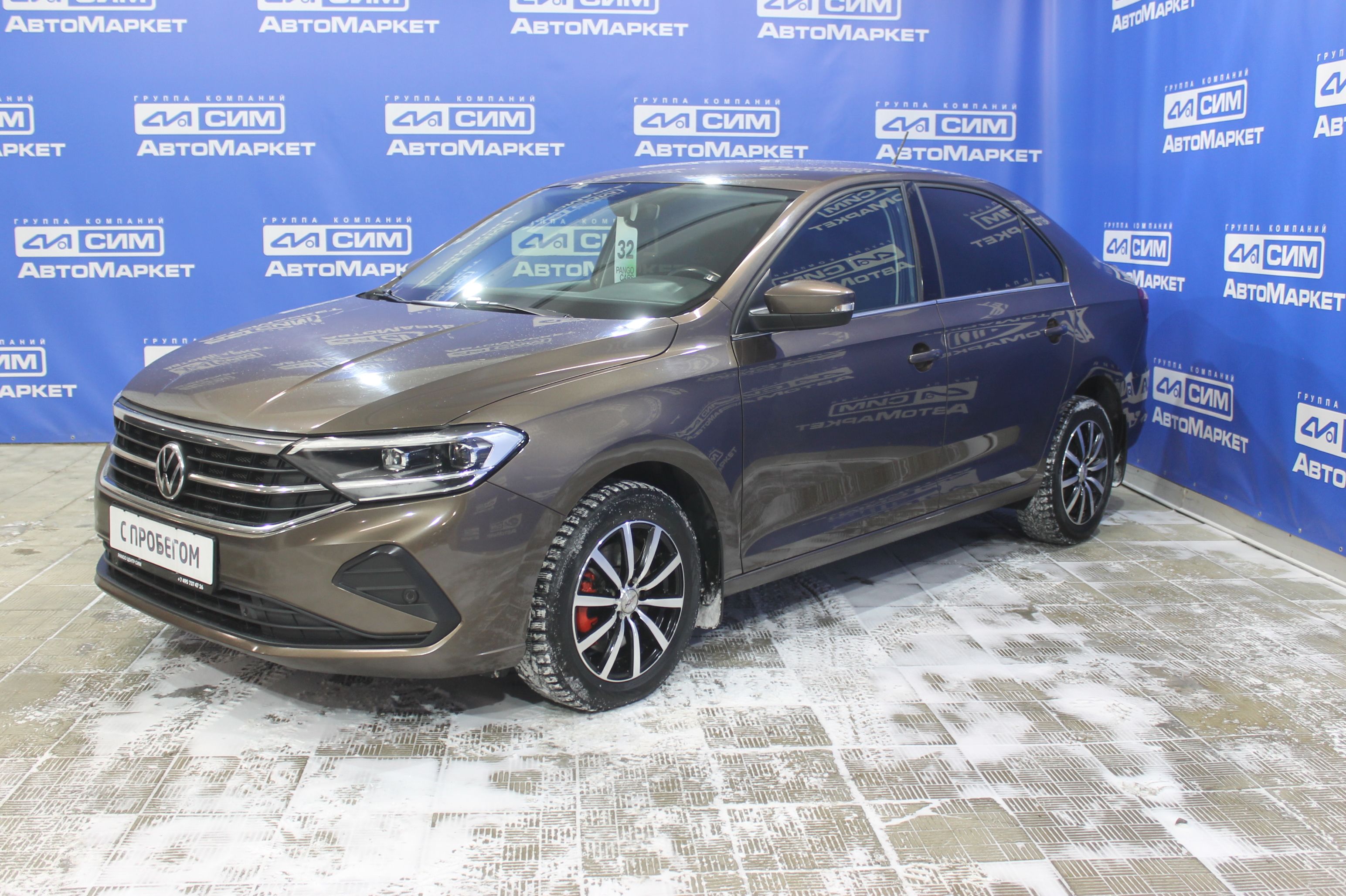 коричневый Volkswagen Polo 1.4 AMT (125 л.с.) 2020