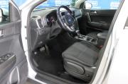 серебряный Kia Sportage 2.0 AT (150 л.с.) 4WD 2018 фото 11