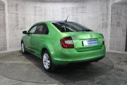 Зеленый Skoda Rapid 1.6 AT (110 л.с.) 2017 фото 7