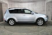 Серебряный Mitsubishi Outlander 2.4 CVT (170 л.с.) 4WD 2011 фото 3
