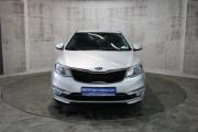 Серый Kia Rio 1.6 MT (123 л.с.) 2016 фото 1