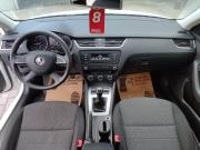 белый Skoda Octavia 1.2 MT (105 л.с.) 2013 фото 4