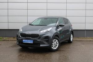 Серый Kia Sportage, IV Рестайлинг 2.0 AT (150 л.с.) 2021