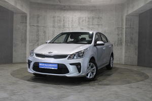 Серебряный Kia Rio, IV 1.6 AT (123 л.с.) 2018