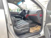 серебряный Hyundai Santa Fe 2.7 AT (189 л.с.) 4WD 2008 фото 12