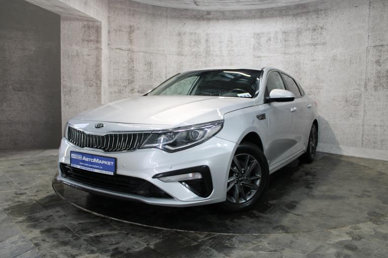 Серебряный Kia Optima 2.0 MT (150 л.с.) 2019