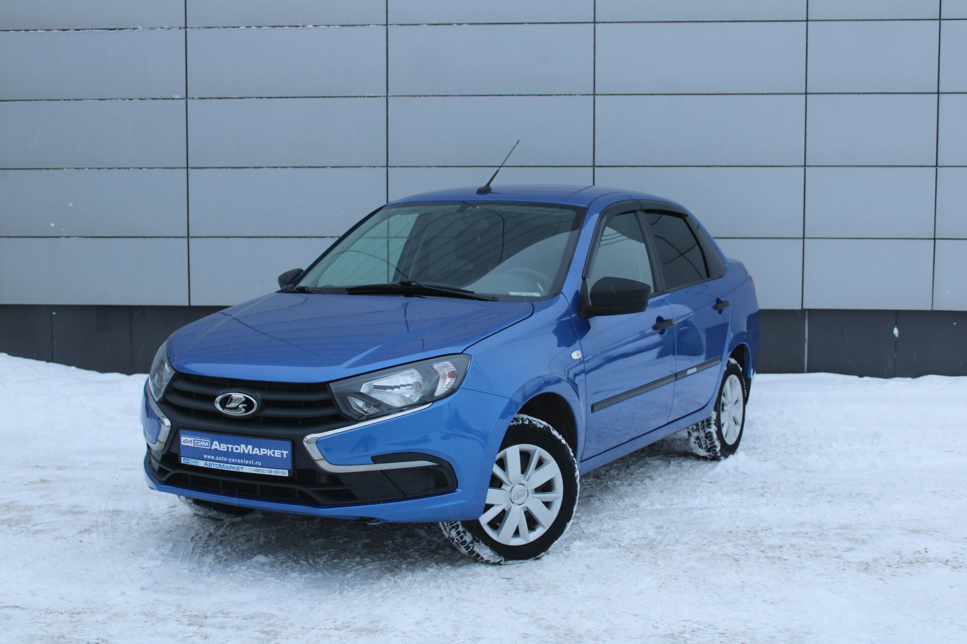 Синий Lada (ВАЗ) Granta 1.6 MT (90 л.с.) 2021