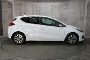 Белый Kia Ceed 1.6 AT (130 л.с.) 2018 фото 3