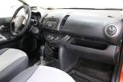 Оранжевый Nissan Note 1.6 AT (110 л.с.) 2007 фото 10