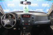 коричневый Mitsubishi Pajero 3.0 AT (178 л.с.) 4WD 2012 фото 16