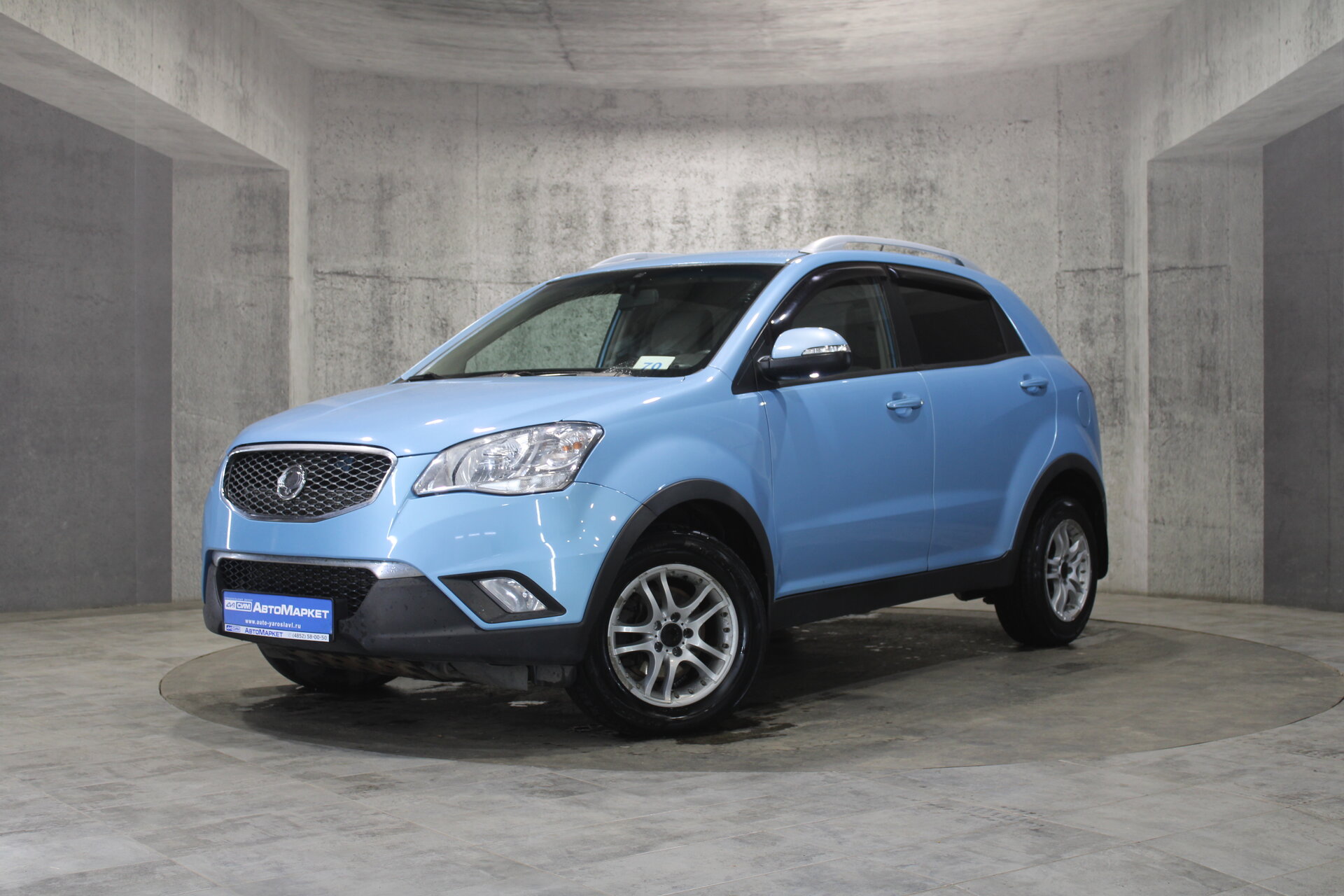 Голубой SsangYong Actyon 2.0d AT (149 л.с.) 2011