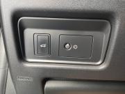 черный Land Rover Discovery Sport 2.0d AT (150 л.с.) 4WD 2019 фото 18