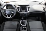 Серый Hyundai Creta 1.6 MT (123 л.с.) 2018 фото 8