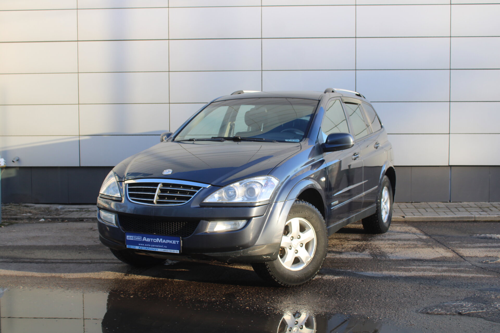 Серый SsangYong Kyron 2.0d MT (141 л.с.) 4WD 2014