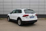 Белый Volkswagen Tiguan 2.0 AMT (180 л.с.) 4WD 2017 фото 7
