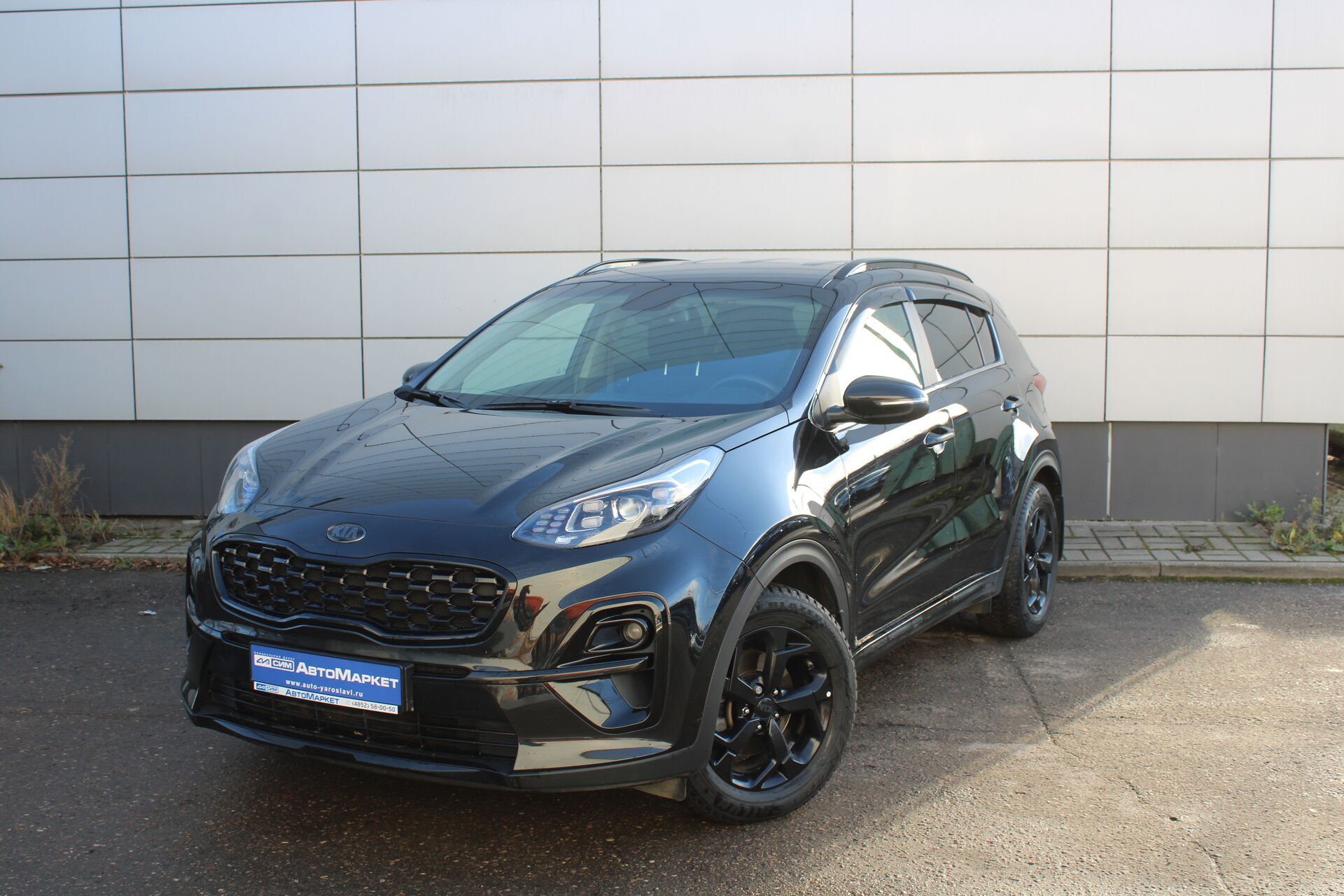 Черный Kia Sportage, IV Рестайлинг 2.4 AT (184 л.с.) 4WD 2021