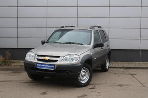 Серый Chevrolet Niva 1.7 MT (80 л.с.) 4WD 2017