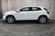 Белый Mercedes-Benz GLA 250 2.0 AMT (211 л.с.) 4WD 2014 фото 4
