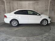 Белый Volkswagen Polo 1.6 MT (110 л.с.) 2016 фото 4