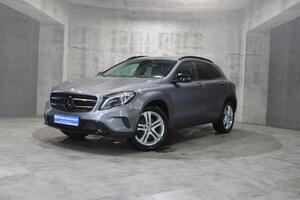 Фиолетовый Mercedes-Benz GLA 250 2.0 AMT (211 л.с.) 4WD 2015
