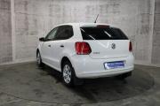 Белый Volkswagen Polo 1.2 MT (70 л.с.) 2009 фото 7