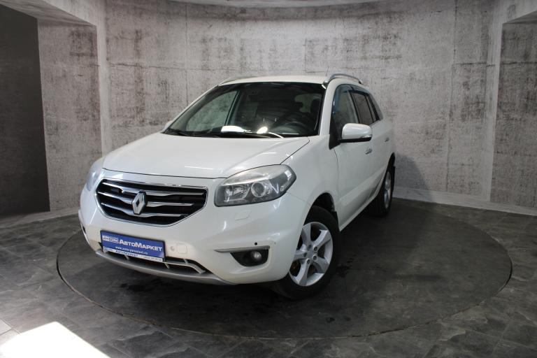 Белый Renault Koleos 2.5 CVT (171 л.с.) 4WD 2012