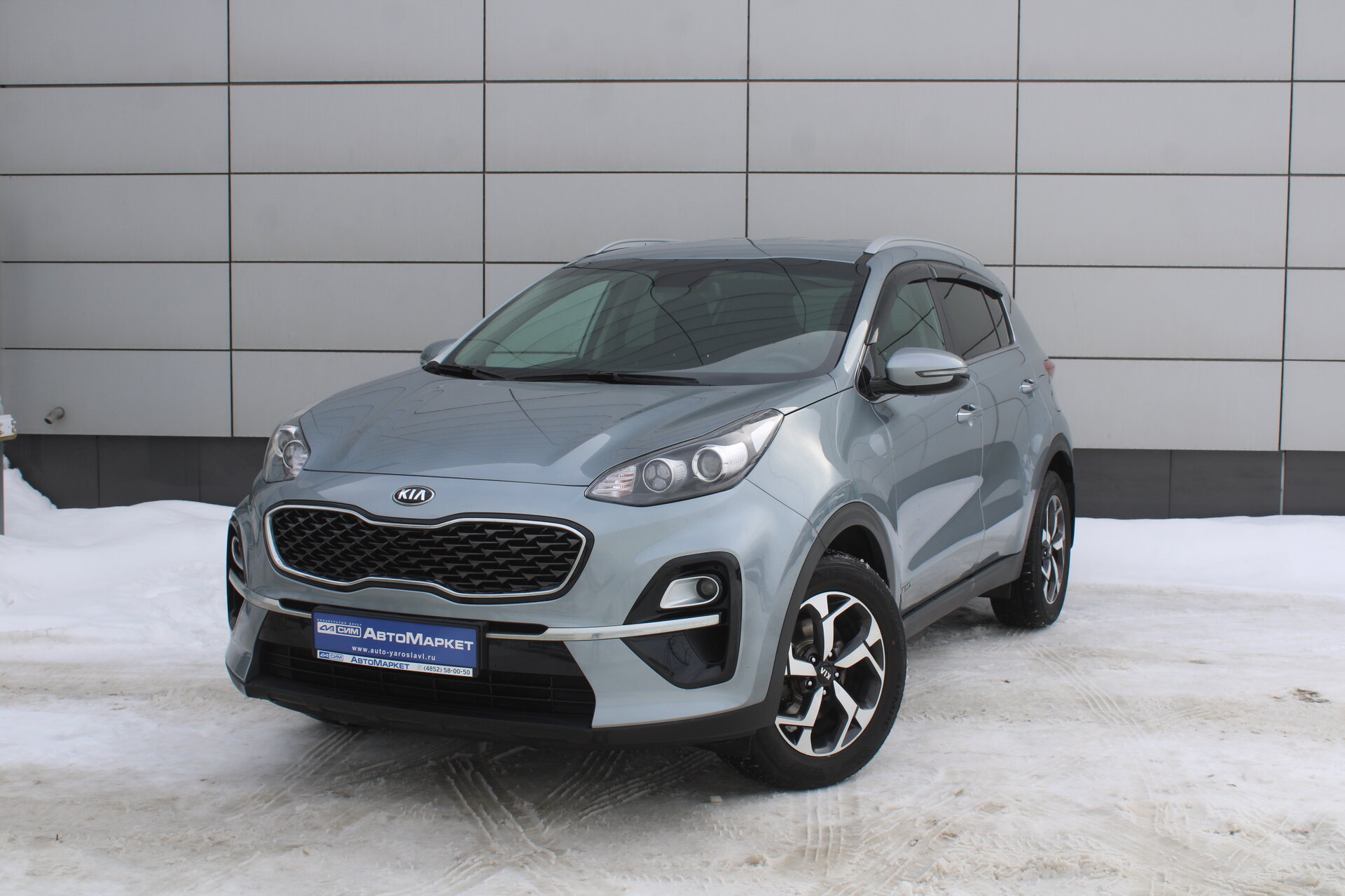Серебряный Kia Sportage, IV Рестайлинг 2.0 AT (150 л.с.) 4WD 2020