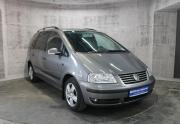 Серый Volkswagen Sharan 2.0d MT (140 л.с.) 2008 фото 2