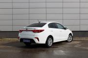 Белый Kia Rio 1.6 AT (123 л.с.) 2018 фото 5