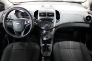 Красный Chevrolet Aveo 1.6 MT (115 л.с.) 2012 фото 8