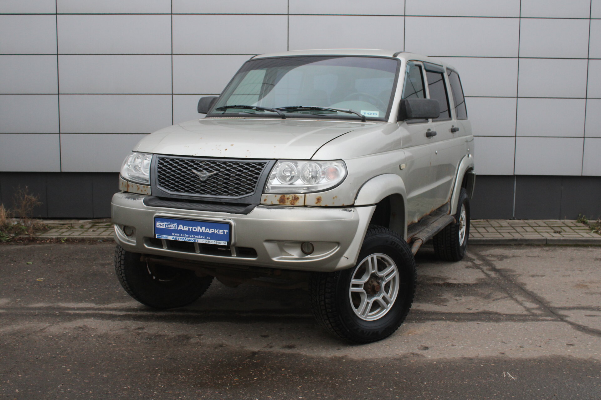 Серебряный УАЗ Patriot 3163 2.7 MT (128 л.с.) 4WD 2011
