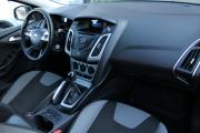 Черный Ford Focus 1.6 MT (125 л.с.) 2011 фото 10
