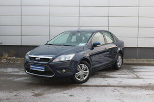 Синий Ford Focus 1.6 MT (115 л.с.) 2011